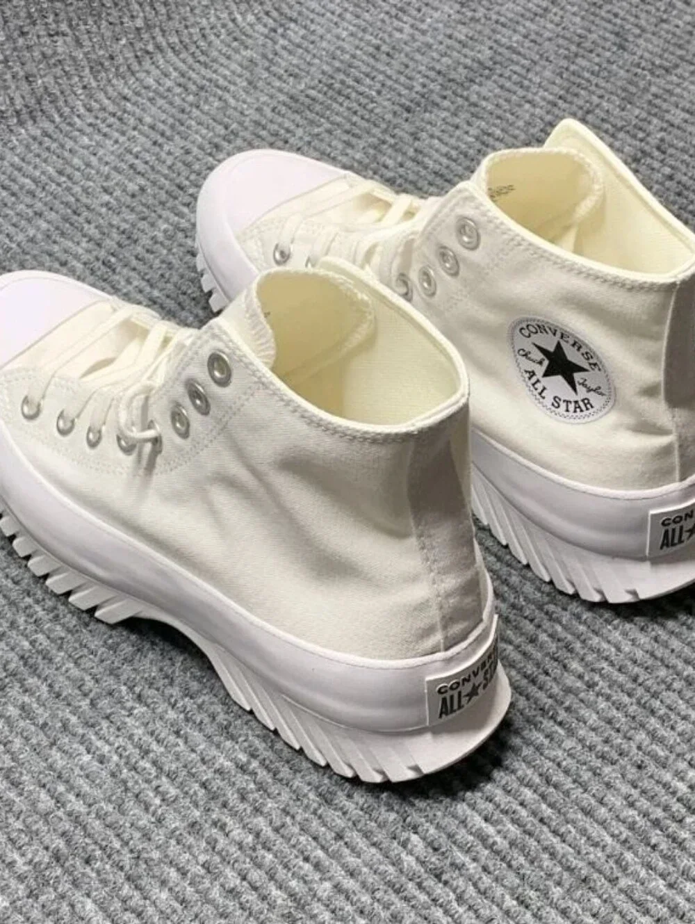 Converse Chuck Taylor All Star Lugged 2.0 sneakers Women 10 platform 0826